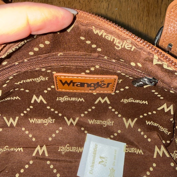NEW WRANGLER SOUTHERN AZTEC CANVAS BARREL SATCHEL REMOVABLE CROSSBODY STRAP - Picture 10 of 16